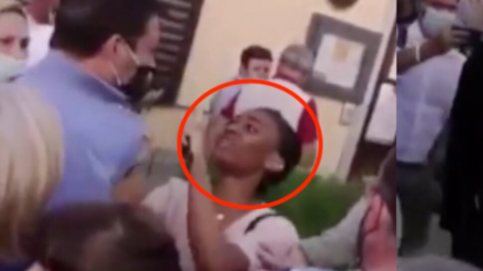 Quel dettaglio sull'aggressione: nessuno sgrida la contestatrice?