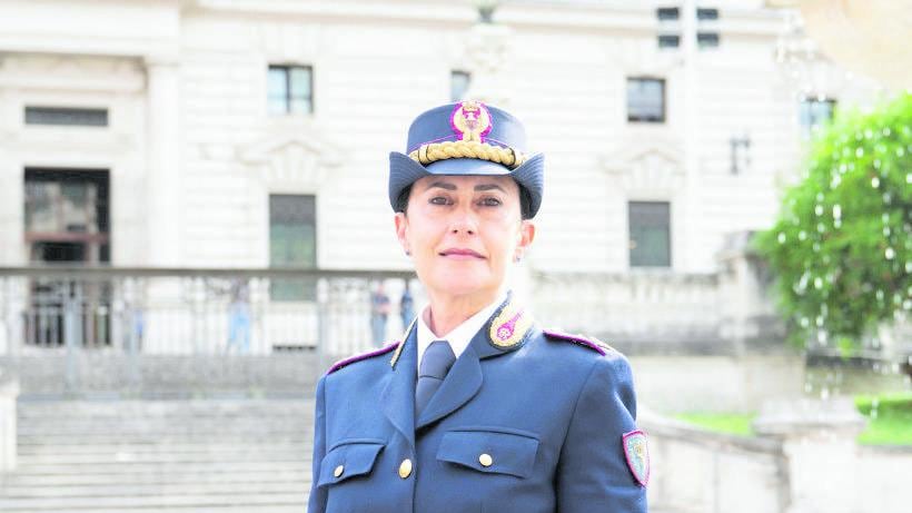 "Io, portabandiera della Polizia orgogliosa di lavorare per la sicurezza dei cittadini"