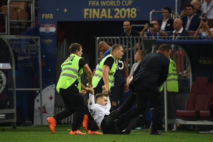 Invasione di campo durante la finale dei Mondiali 4