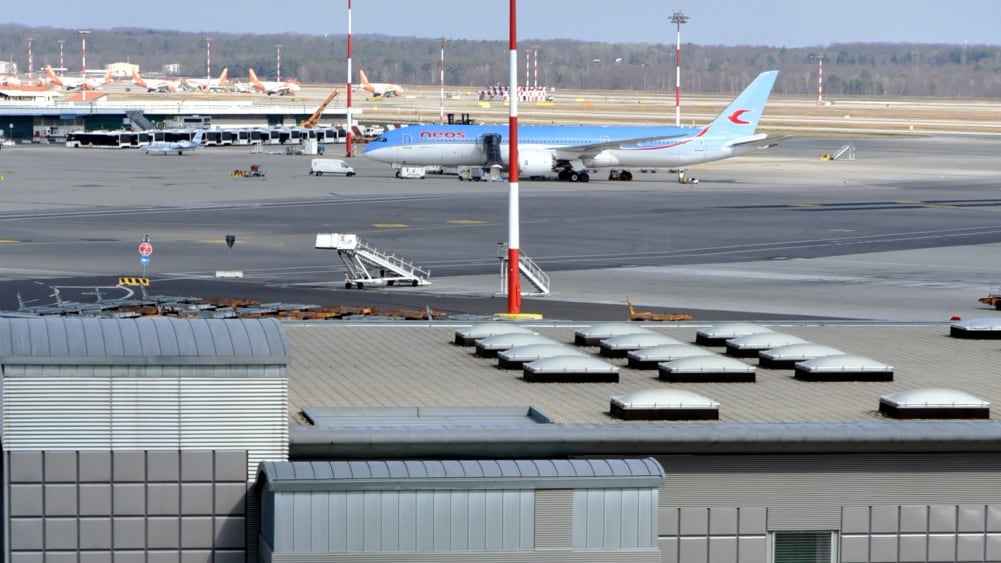 Stop a Linate: da lunedì si vola dal T2 di Malpensa, chiuso il Terminal 1