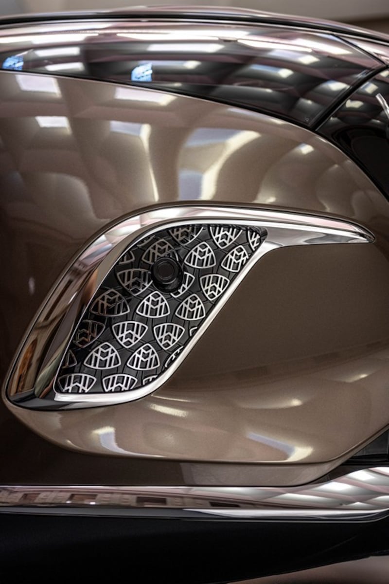Mercedes-Maybach EQS SUV: guarda la gallery 15