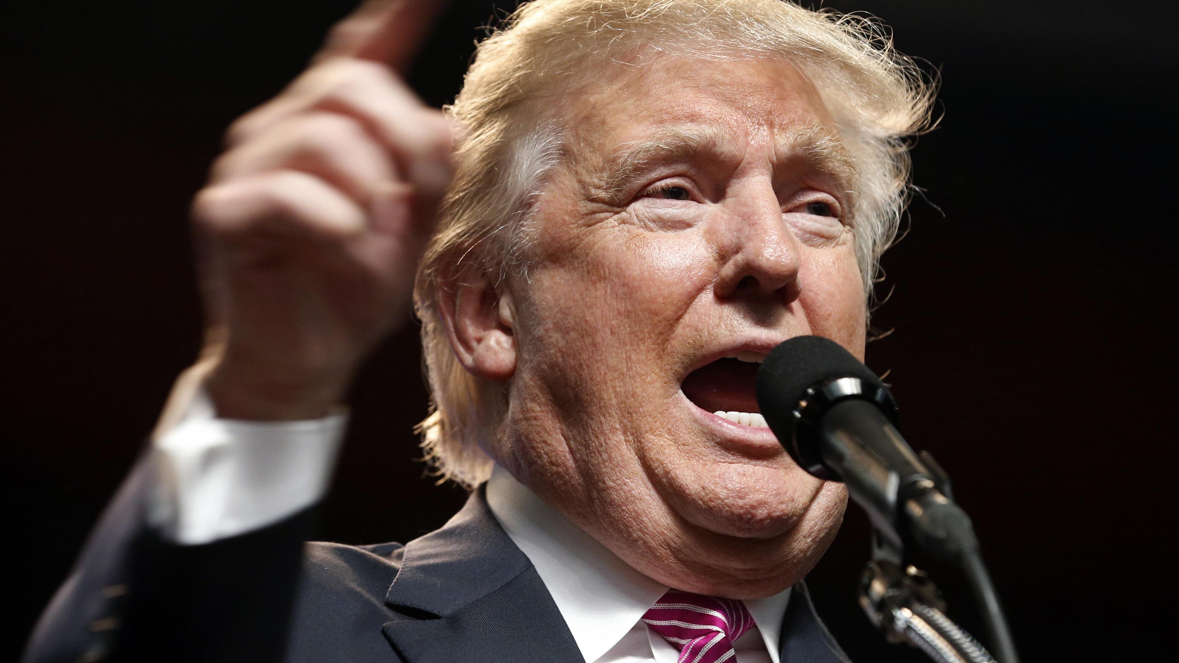 L'accusa della stampa inglese: "Così Trump eluse 50 milioni di tasse"