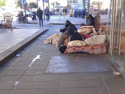 Piazza Garibaldi, il degrado allontana i turisti (e non solo)