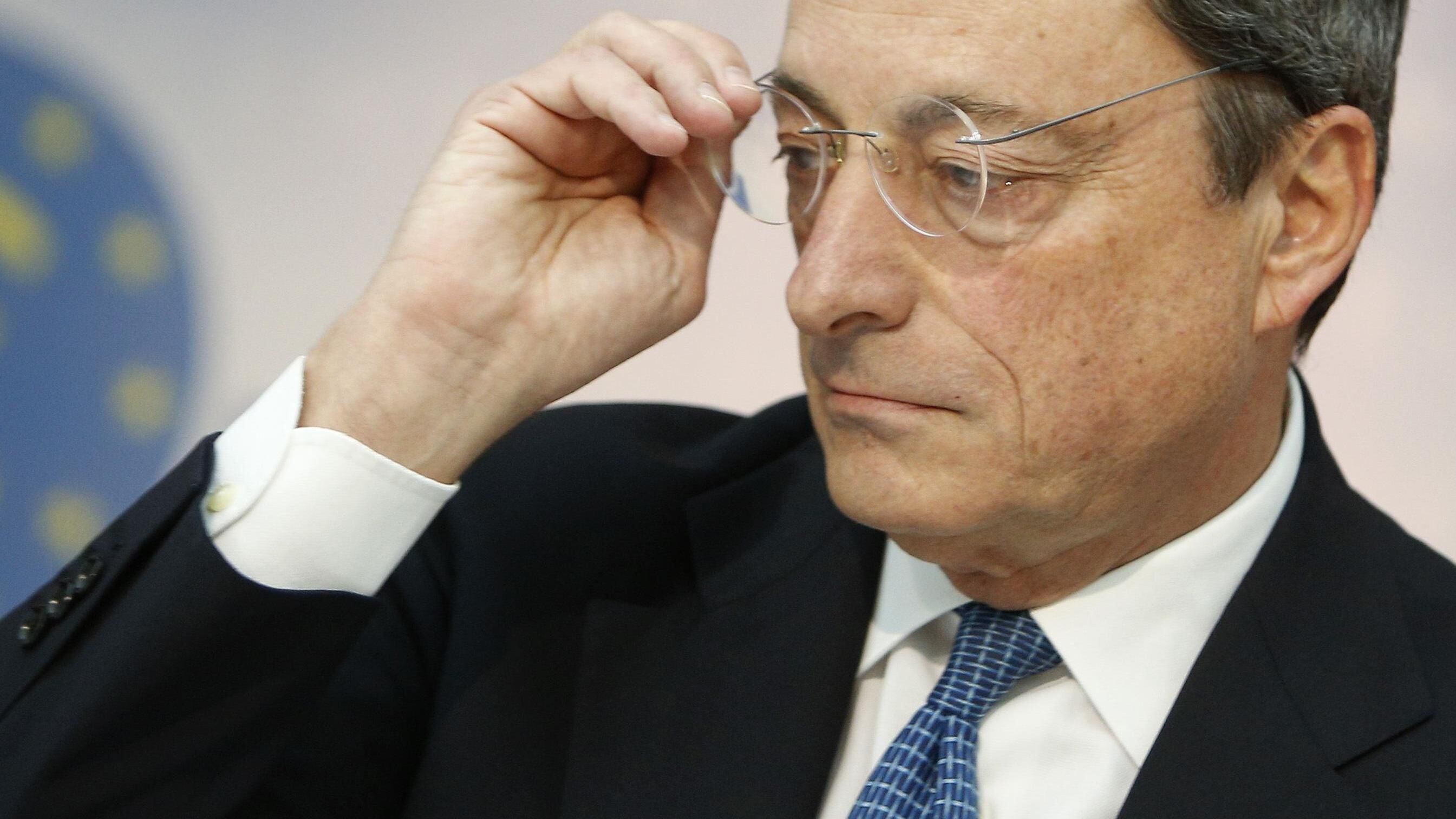 Berlino contro Draghi: "Lo scudo anti spread viola il mandato della Bce"
