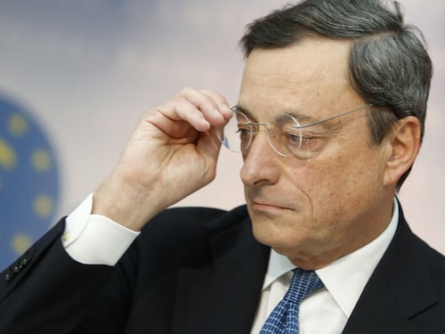 Berlino contro Draghi: "Lo scudo anti spread viola il mandato della Bce"