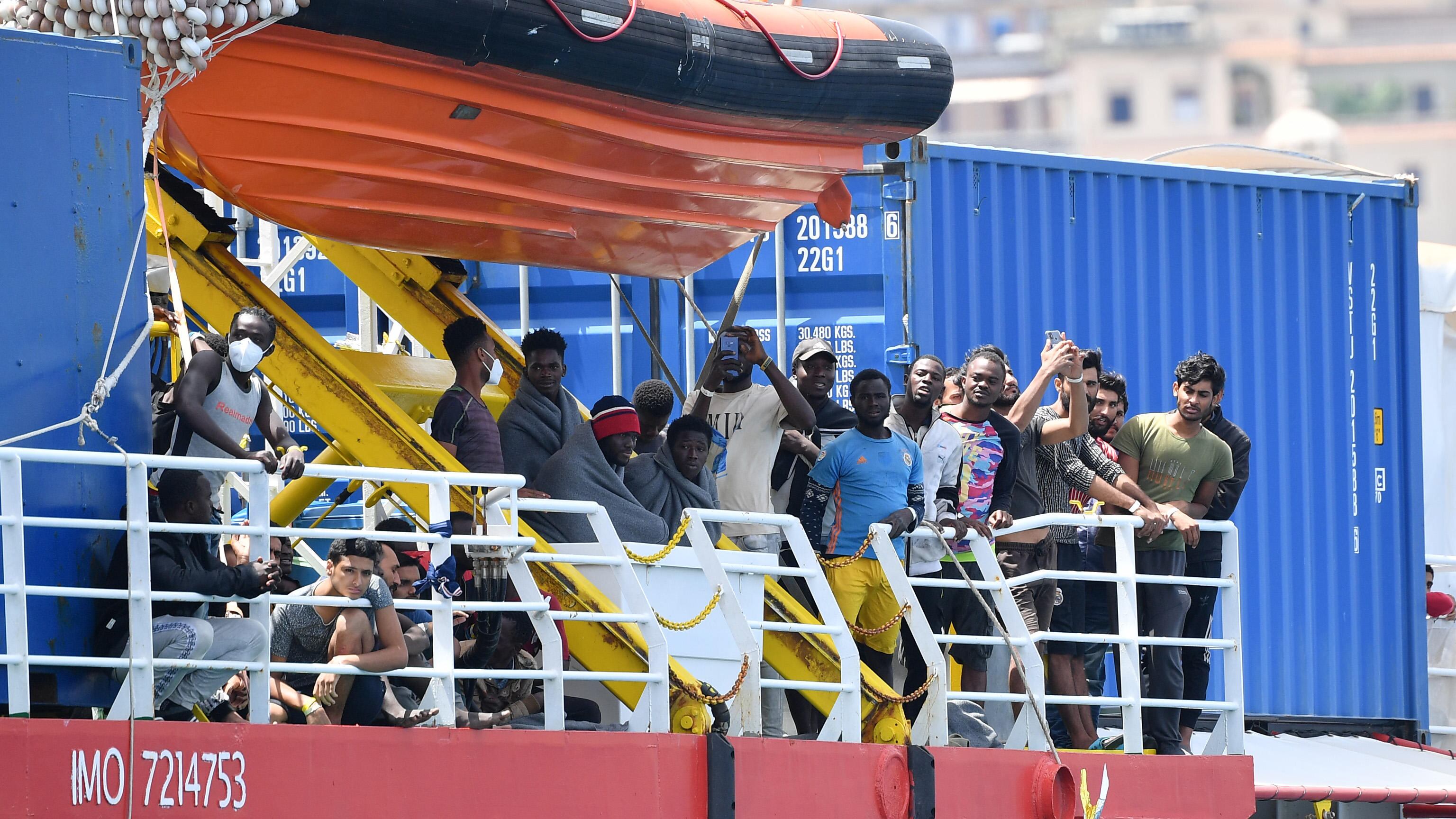 L'appello delle Ong all'Ue: "Fermate l'Italia"