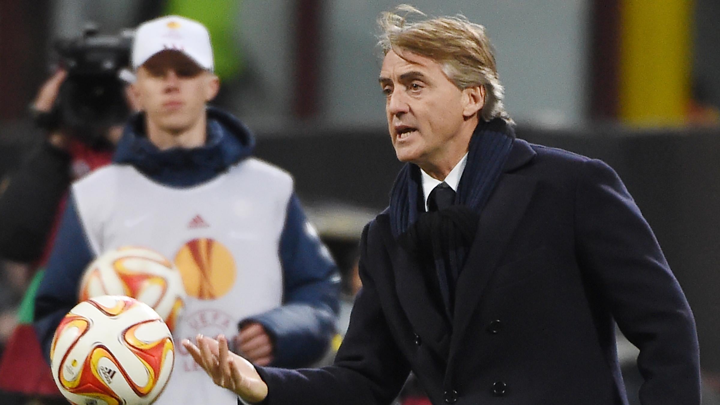 Sir Mancini l'ottimista. "Ribaltone e terzo posto"