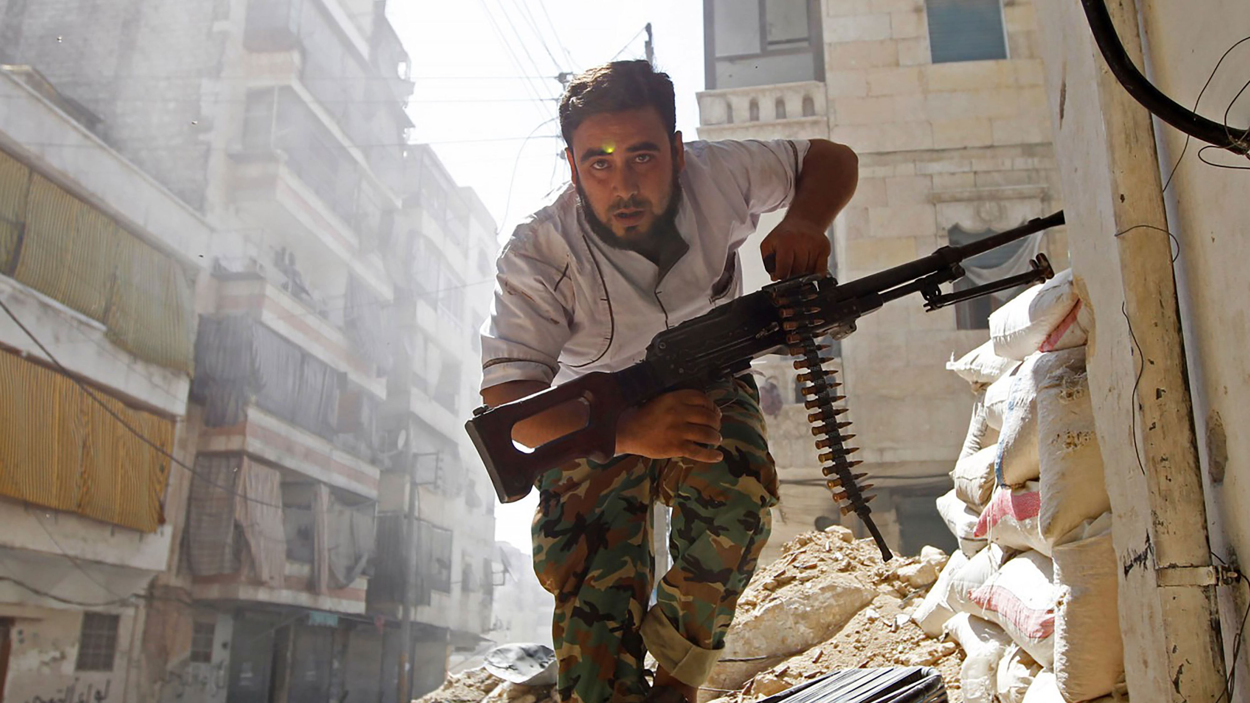Aleppo, guerra di parole sull'evacuazione: ma il dramma continua