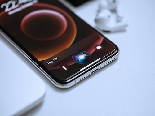Anche Siri ci spia ed è solamente l'inizio