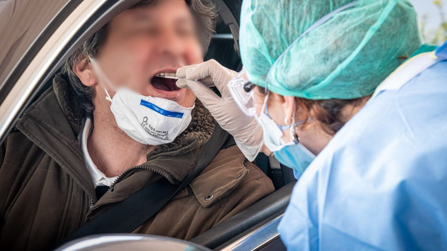 Virus, l'Oms raccomanda l'uso di mascherine per malati e medici