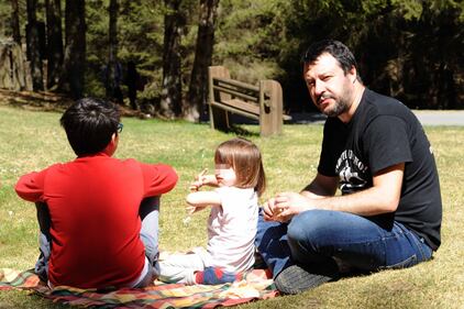 Matteo Salvini in montagna con i figli 8