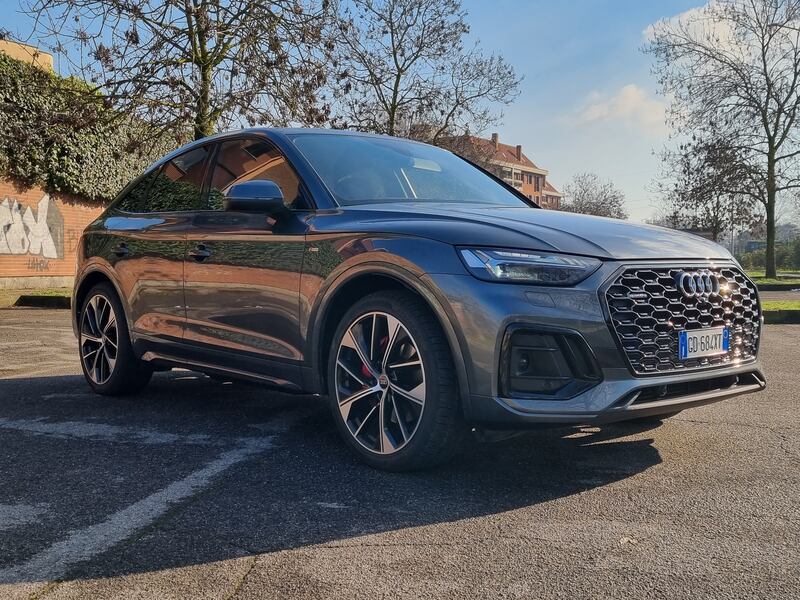Audi Q5 Spoortback PHEV, guarda le foto 12