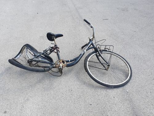 Brindisi, investe un ciclista: prima fugge poi torna sul posto