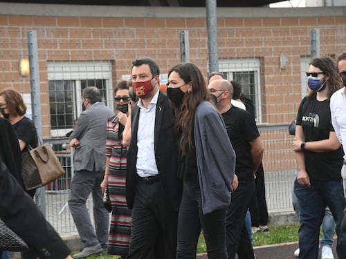 "Una passerella", "Vergognati": la compagna di Salvini asfalta la Lucarelli