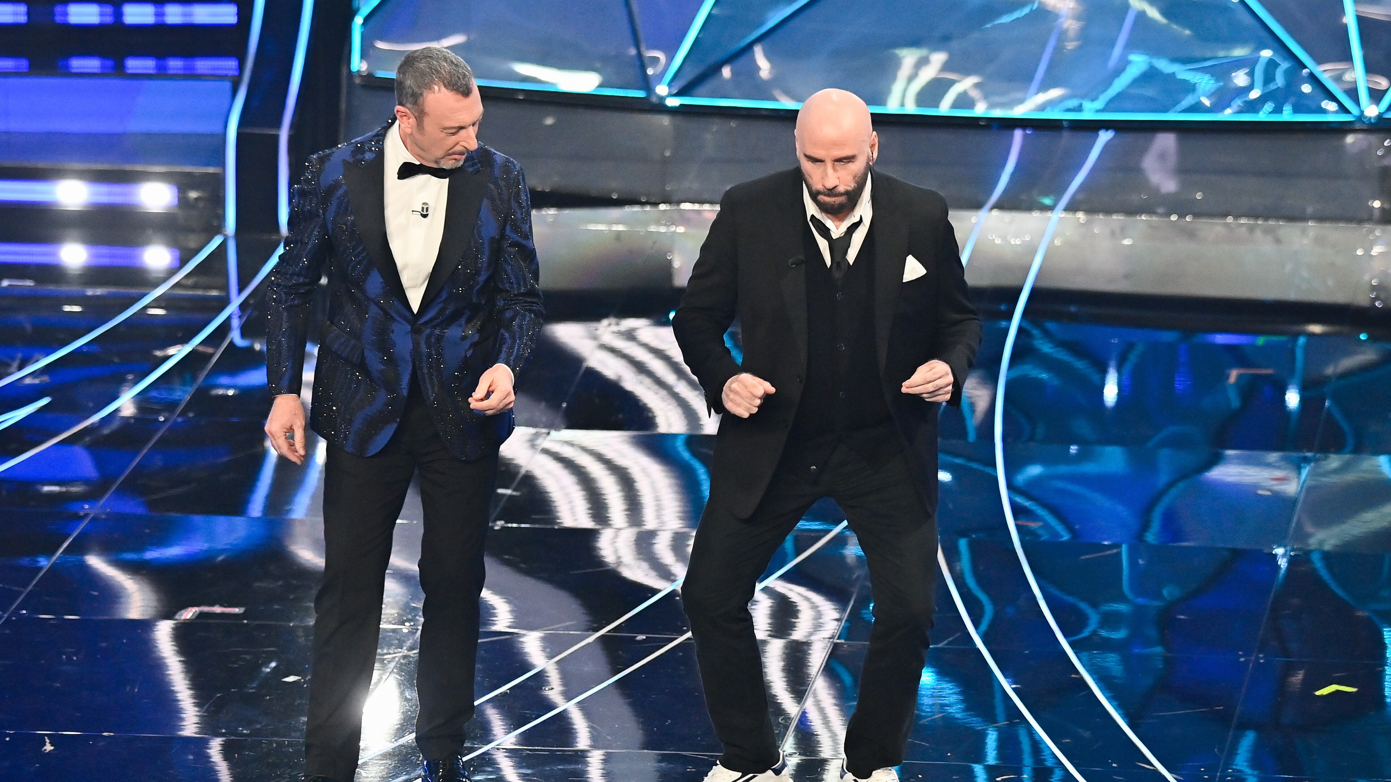 Sanremo travolto da Travolta. Il giallo della pubblicità occulta