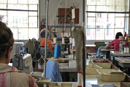 Un laboratorio dove il Made in Italy si cuce sul petto 11