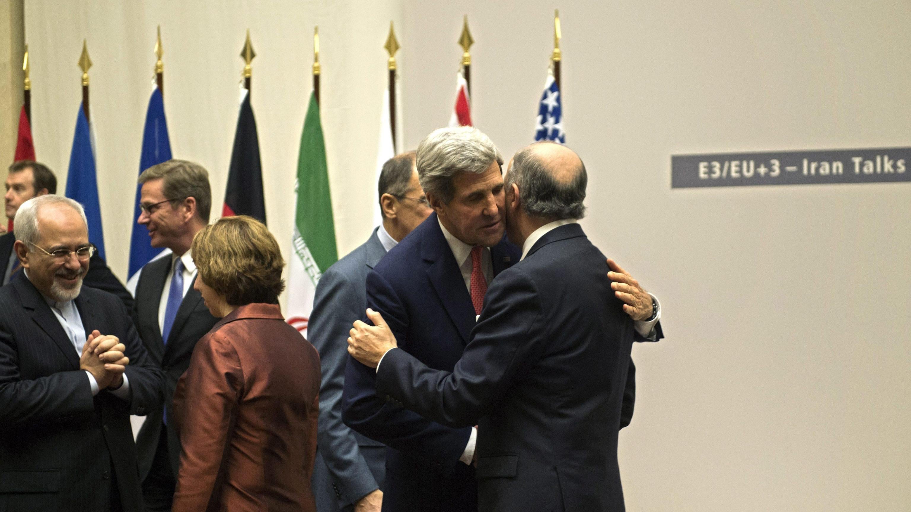 Nucleare iraniano, a Ginevra accordo raggiunto nella notte