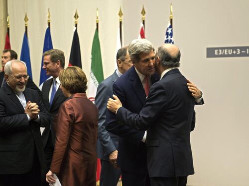 Nucleare iraniano, a Ginevra accordo raggiunto nella notte