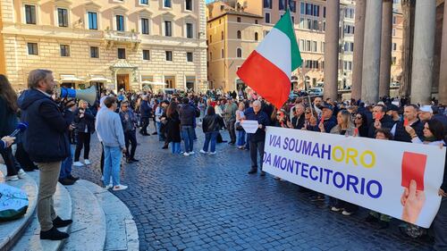 Roma, manifestazione contro Soumahoro 2