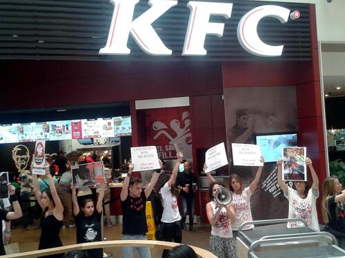 Animalisti contro il Kfc di Arese