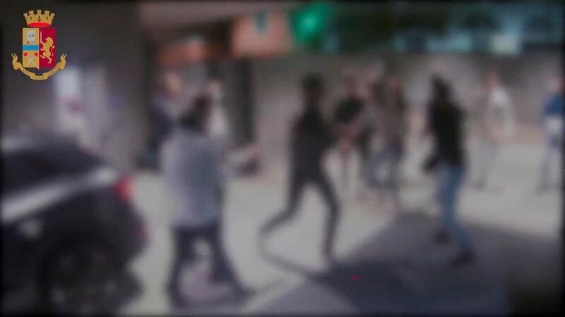 Aggressioni e rapine a Milano da parte del branco: le immagini 1