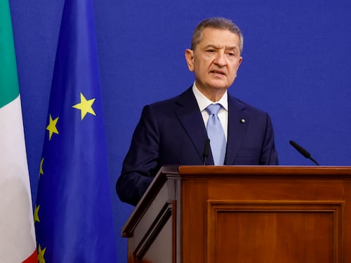 Il monito di Panetta: "Il Pil italiano ha meno slancio, rischi dal conflitto nel Golfo". Sull'Europa: "Mostri più rapidità e unità"