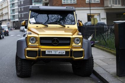 Londra, miliardario saudita con auto dorate al seguito 6