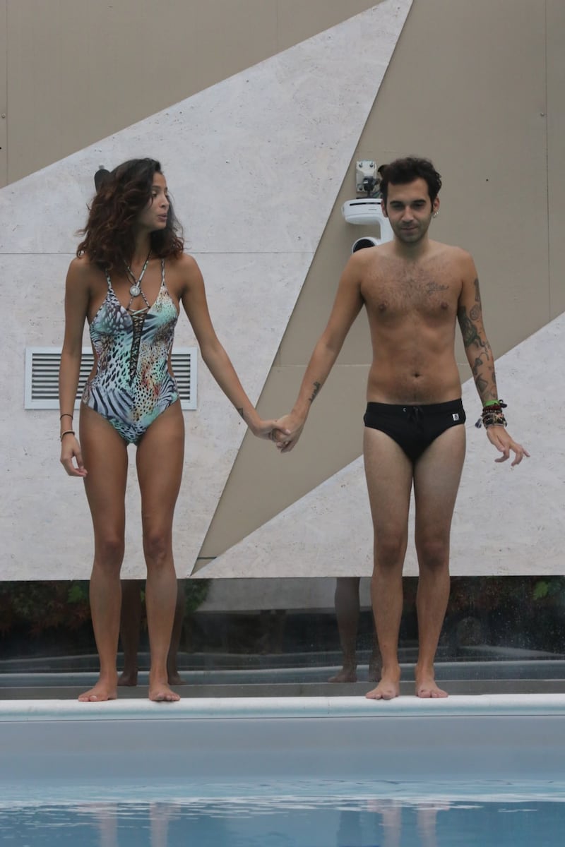 Valeria Marini e Mariana Rodriguez hot al GF Vip 72