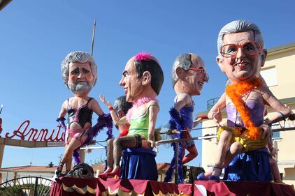 Carri al carnevale di Viareggio 11