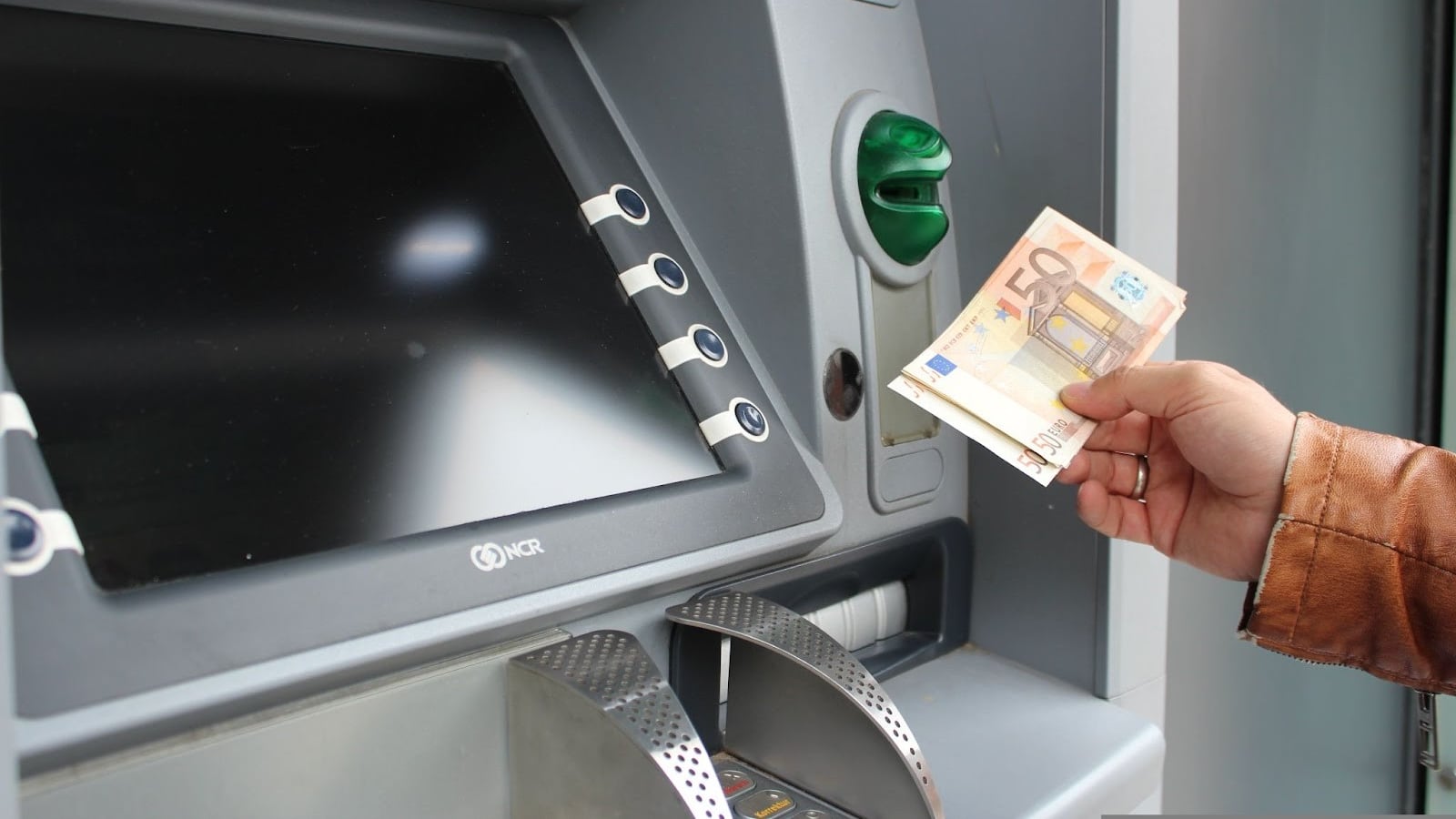 Nuove regole per il bancomat, ecco quanto devi prelevare per essere segnalato