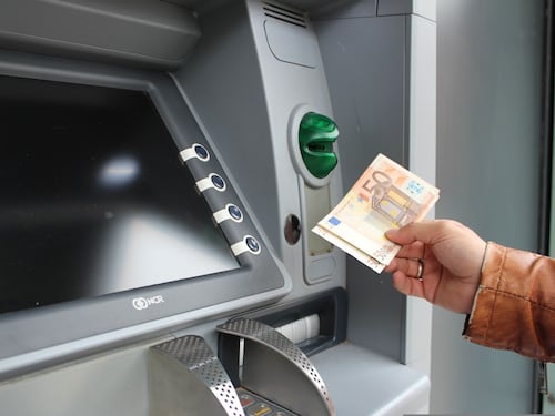 Nuove regole per il bancomat, ecco quanto devi prelevare per essere segnalato