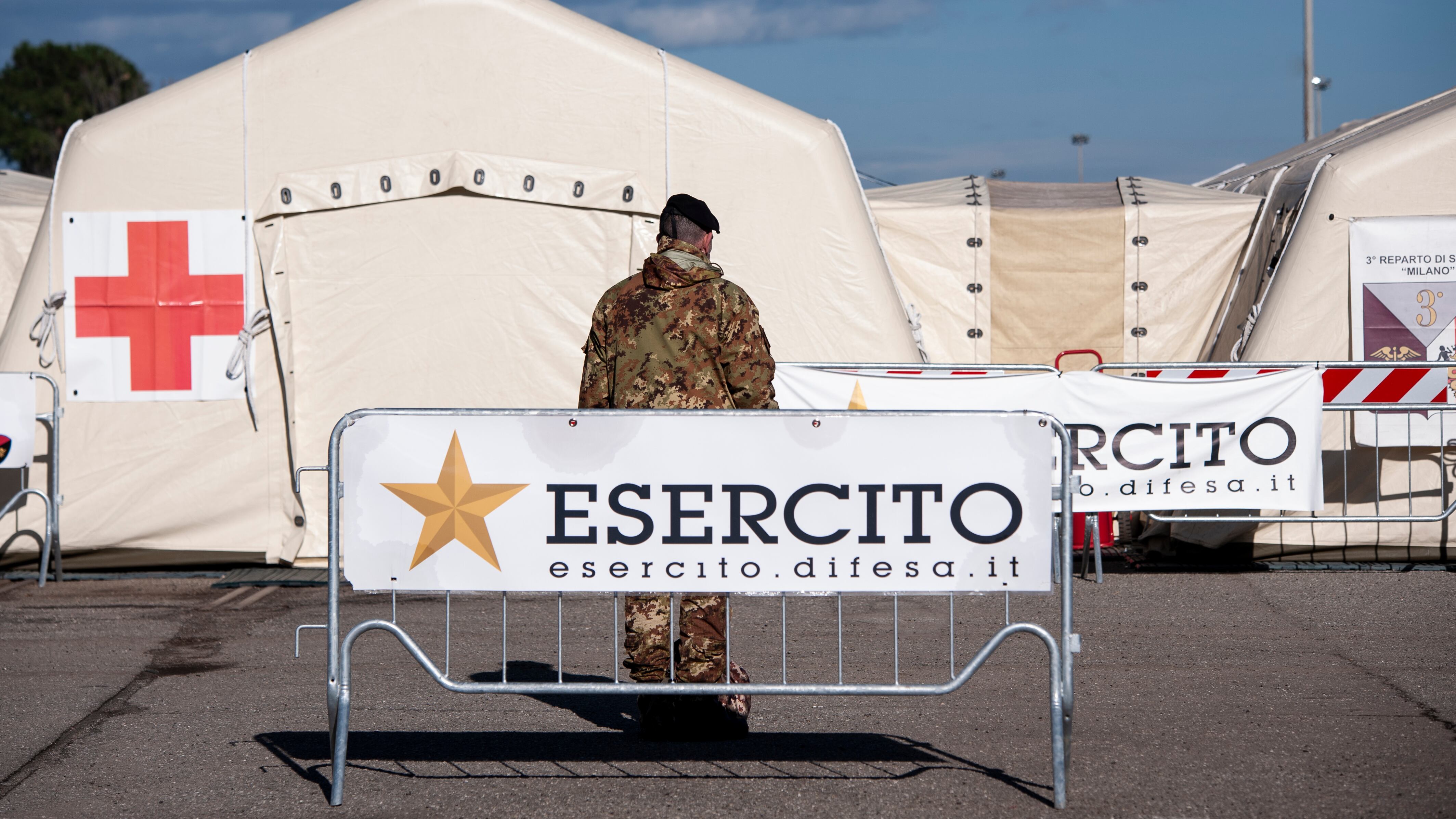 L'esercito peggio della scuola: immune solo uno su due