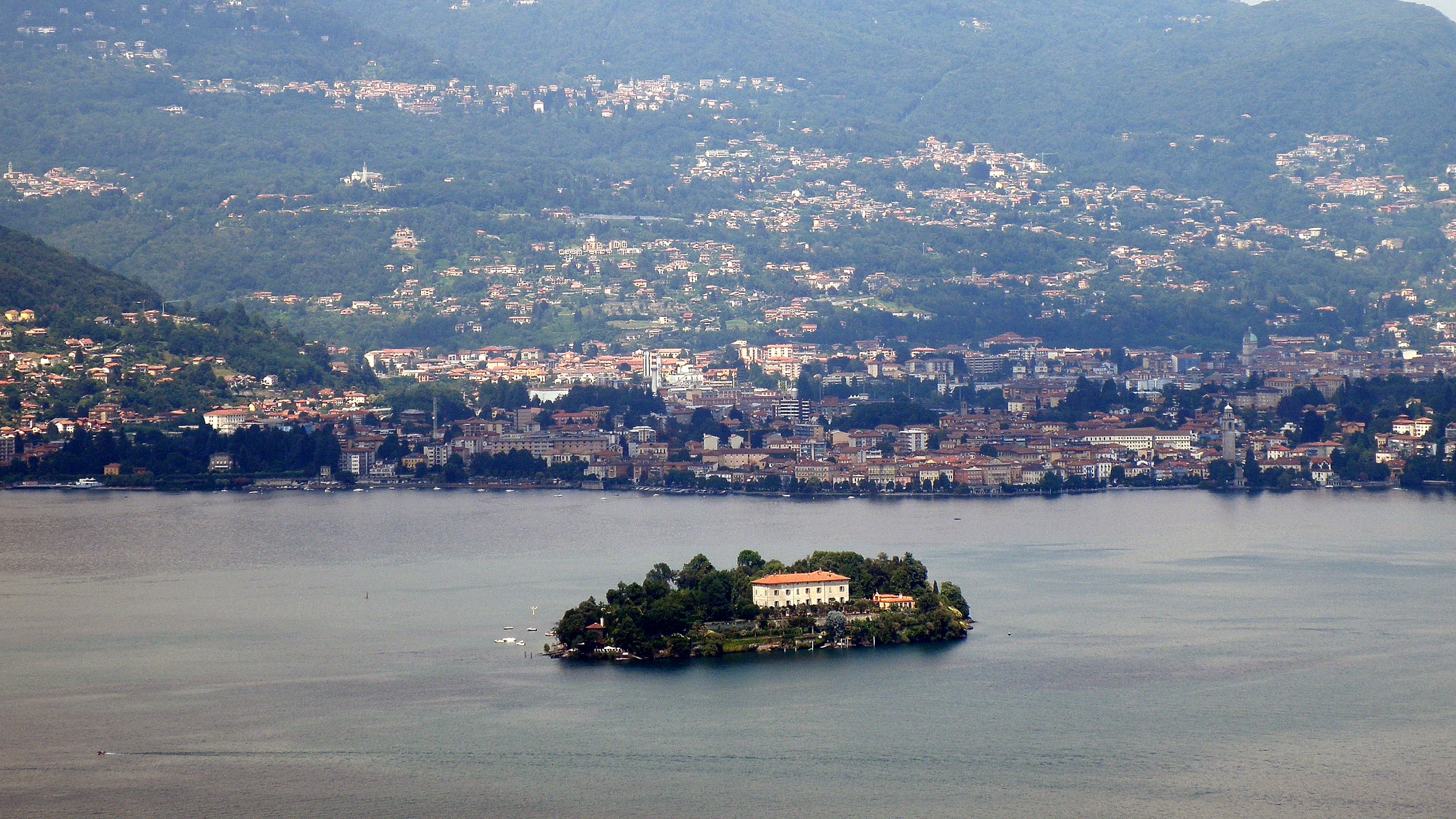 Piemonte o Lombardia? Verbania si divide alle urne