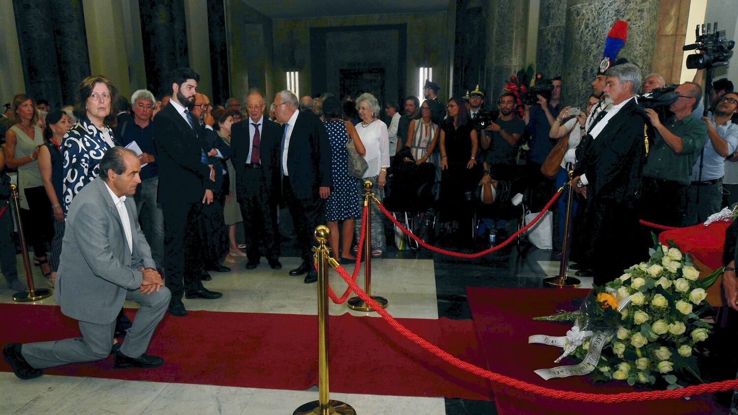 Su Borrelli è rissa tra Anm e avvocati