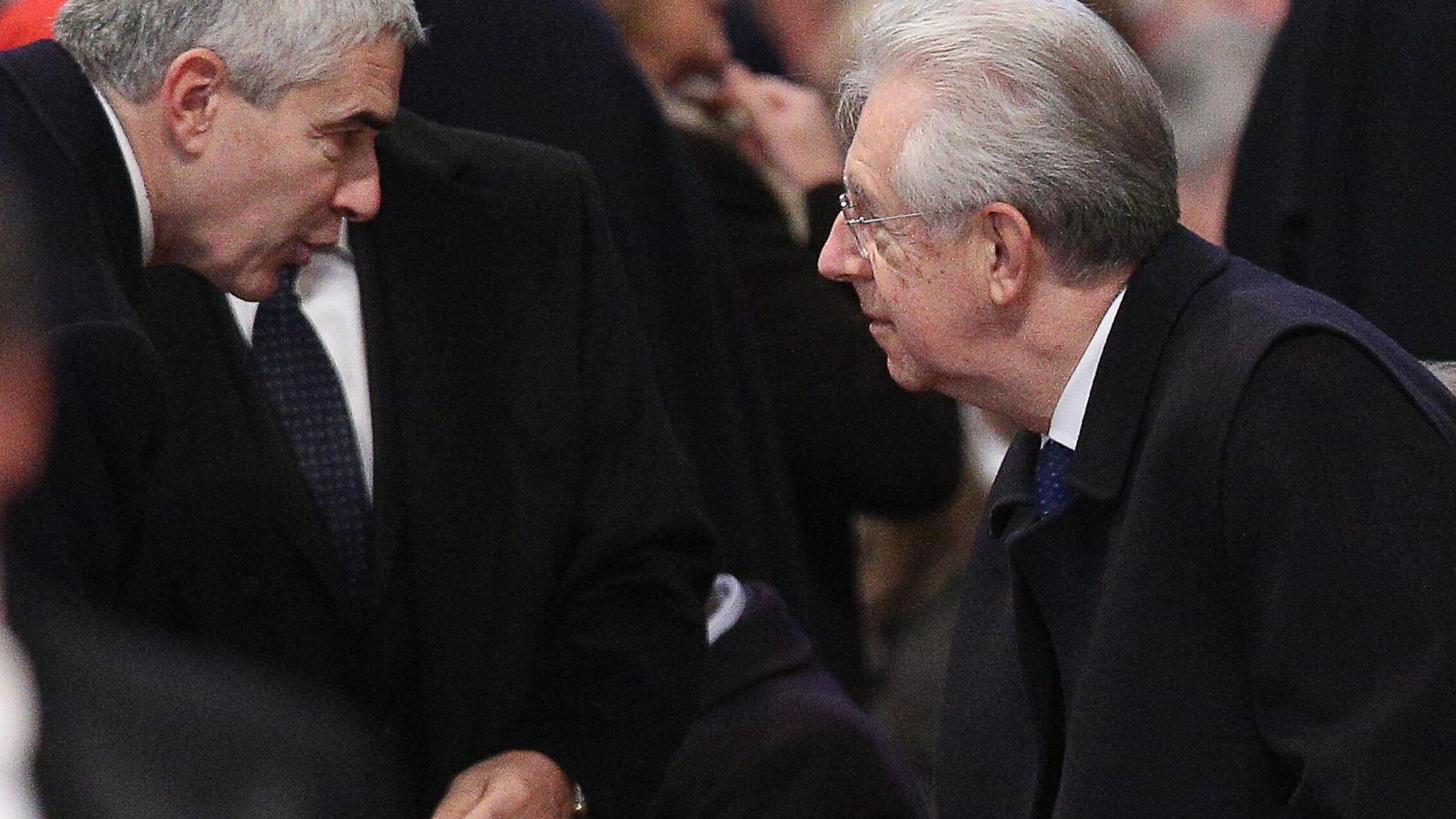 Mauro e Casini a destra, Monti verso sinistra: il "centrino" si sfalda