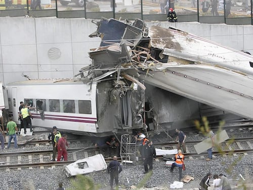 Santiago de Compostela, quando il treno deragliò sulla curva "maledetta"