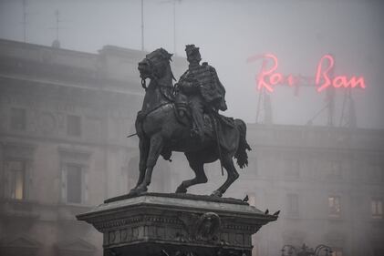Nebbia in centro a Milano 2