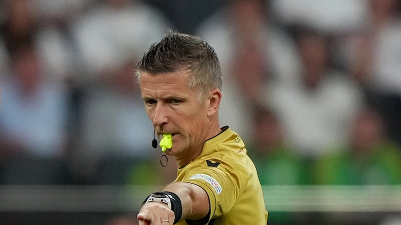 Punto arbitri, Orsato: “Avanti così, Guida a Napoli”