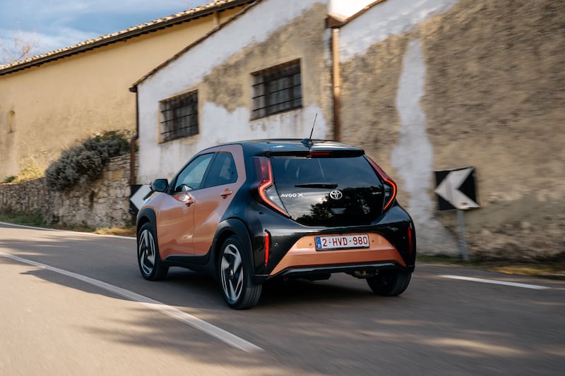 Nuova Toyota Aygo X Hybrid: guarda la gallery 9