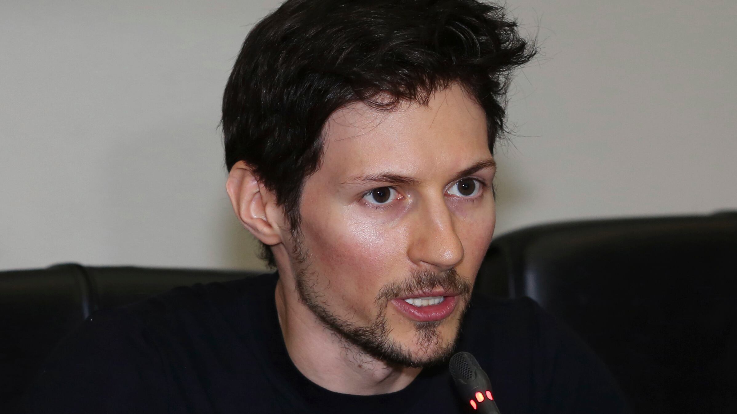 "Attività criminali". Durov incriminato e rilasciato su cauzione: non potrà lasciare la Francia