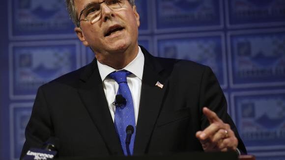 Jeb Bush se la prende con il Papa: "Non mi faccio dettare la politica"