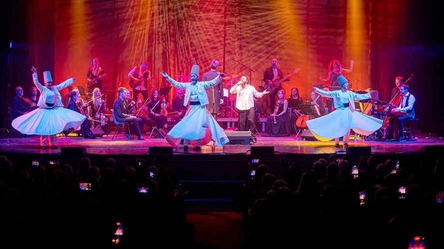 Canzoni di Battiato fra dervisci danzanti e le poesie di Rumi