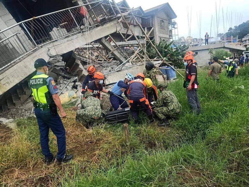 Terremoto di magnitudo 7 nelle Filippine settentrionali. Ci sono morti e feriti 3