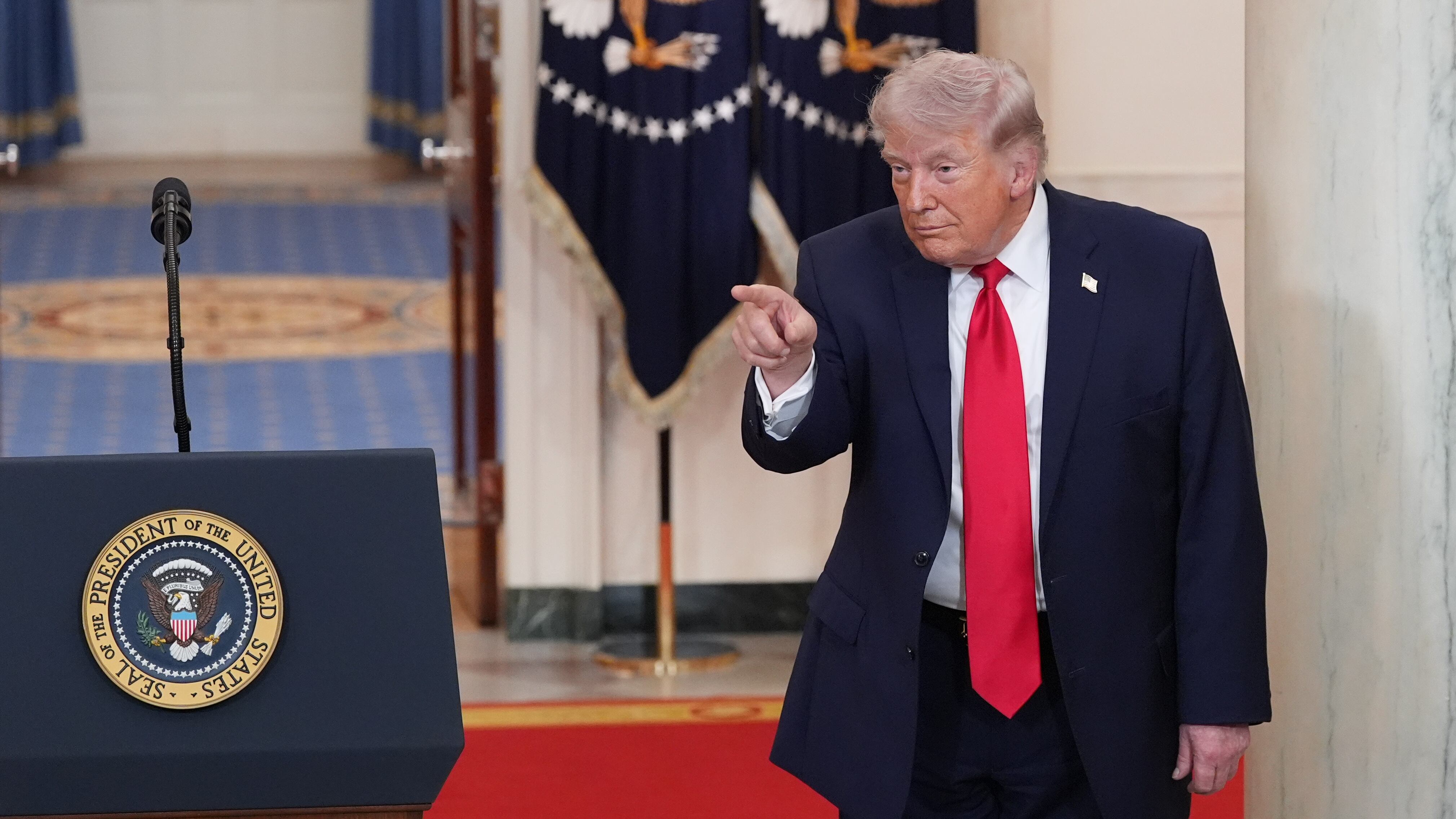 La furia di Donald contro l'Iran. "Tornerà all'età della pietra"