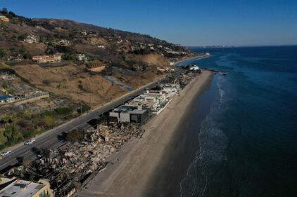 Le impressionanti immagini dall'alto della devastazione di Los Angeles 2