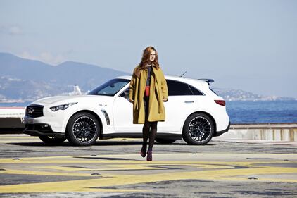Infiniti FX Vettel Edition 17