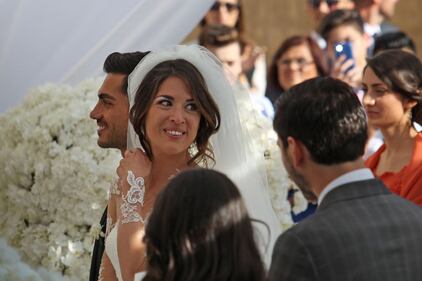 La figlia Katia si sposa e Carletto si commuove 6
