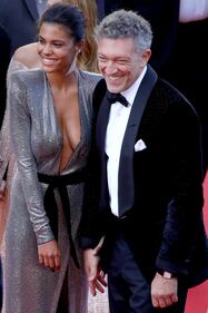Tina Kunakey, la sexy compagna di Cassel a Cannes 1