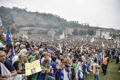 Il popolo leghista al raduno di Pontida 10