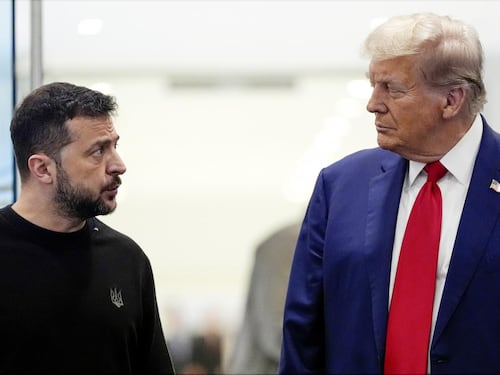 La sfida dei colloqui Mosca-Kiev. Zelensky: "Pronto a vedere Putin"